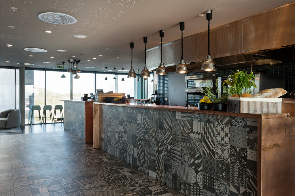 Copyright: : Haakon Brox, hotellfoto.no, +47 984 45 543, haakonbrox@gmail.com Scandic Havet, Bodo, Roast restaurant, lounge
